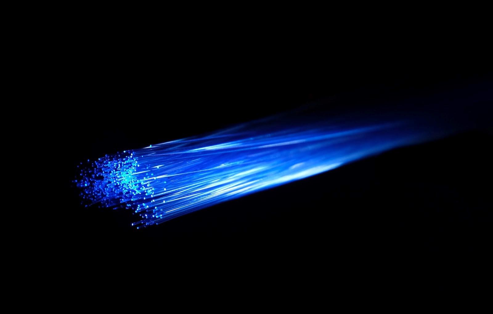 ¿Por qué la fibra óptica es lo mejor para mi negocio? 